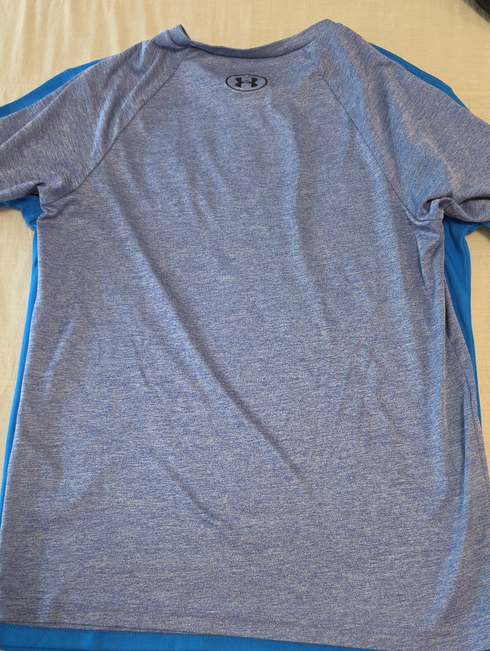 Three (3) Performance Tees Under Armour (2) & Reebok (1) Youth Medium/Large - Picture 14 of 16